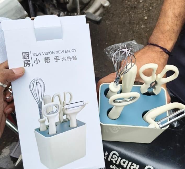 Stainless Steel Kitchen Gadget Set with Stand – Essential Utensils Gift Set (Pack of 1)